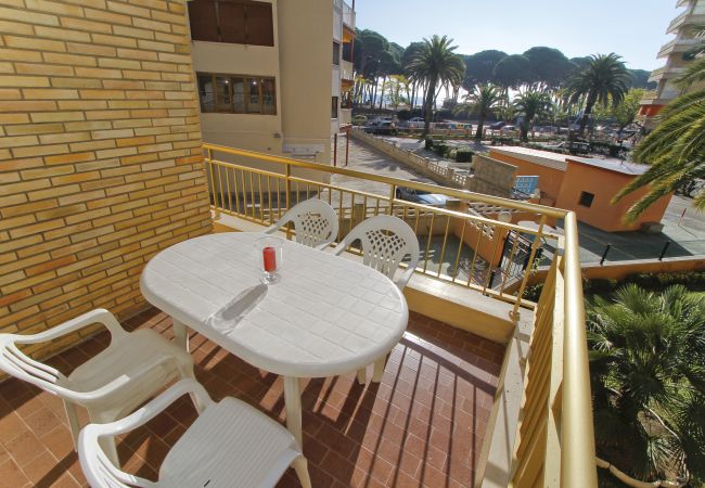 Apartamento en La Pineda - CYE 5 HomeStay by Turismar