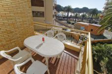 Apartamento en La Pineda - CYE 5 HomeStay by Turismar