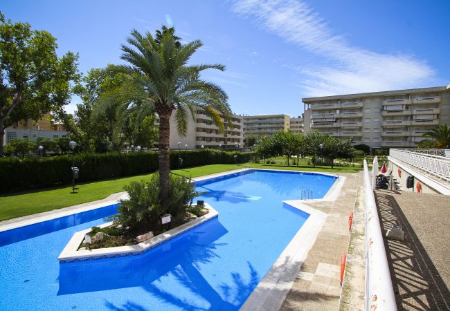 Apartamento en La Pineda - AQUAMARINA  C HomeStay by Turismar