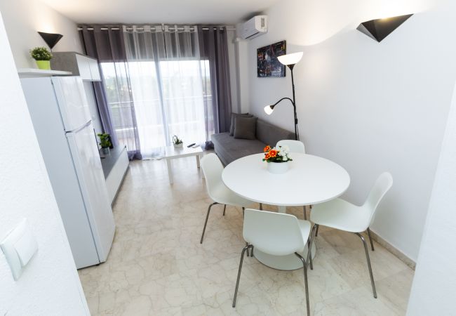 Apartamento en La Pineda - AQUAMARINA  C HomeStay by Turismar Apartamento en La Pineda - AQUAMARINA  C HomeStay by Turismar